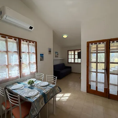 Casa Bougainville Cala D'ambra Appartamento San Teodoro (Sardinia)