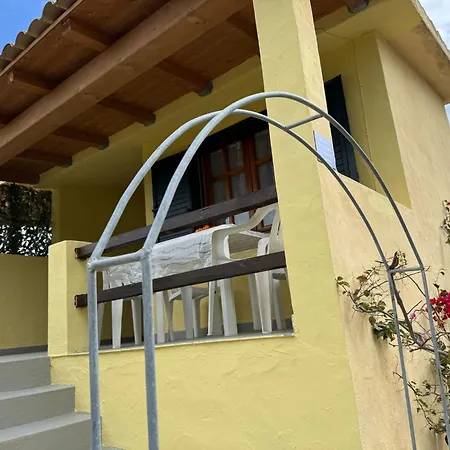 Casa Bougainville Cala D'ambra Appartamento *